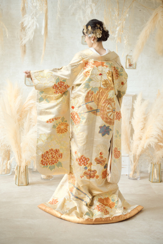 古典柄　ベージュ系