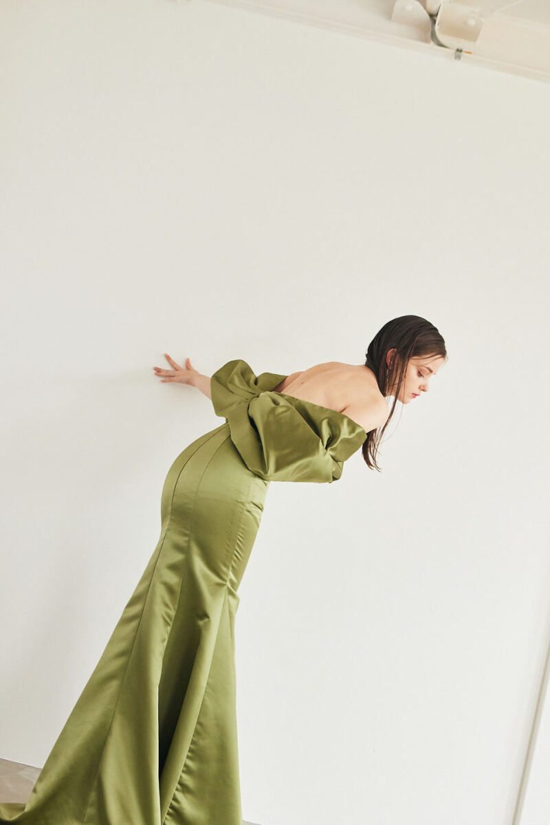 サテンオフショルダーカーキマーメイド60710