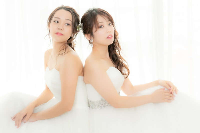 ホワイトウェディングドレス