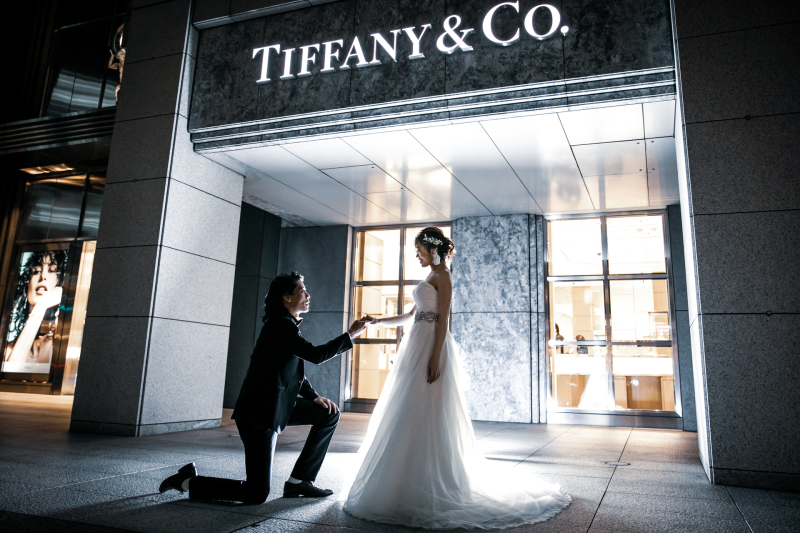 ティファニー前で