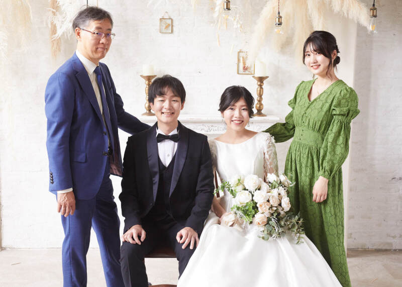 【大切なご家族と一緒に♪】ドレス1着+スタジオ撮影|衣装選び〜撮影まで1日完結!