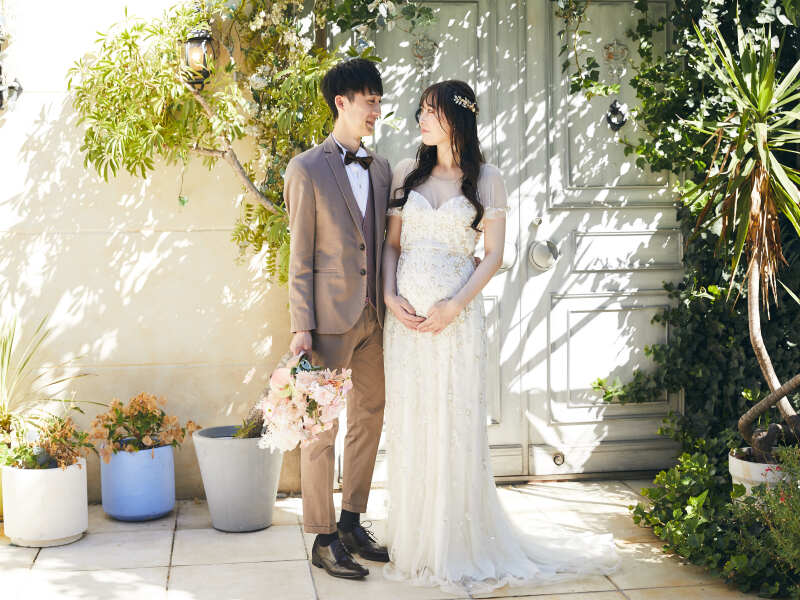 【マタニティ2着プラン】インポートドレス&マタニティ衣装の2着付き|衣装選び〜撮影まで1日完結!