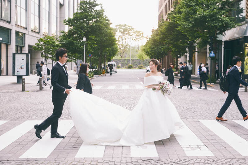 【フォトレイト限定】スタジオ撮影プレゼント!丸の内2カ所ロケ(DAYタイム)更に店内全ての衣装から選び放題!