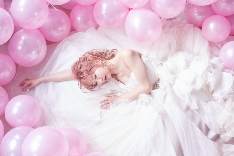 【溢れるほどのバルーンに囲まれる】洋装1着スタジオフォトプラン|衣装選び〜撮影まで1日完結!