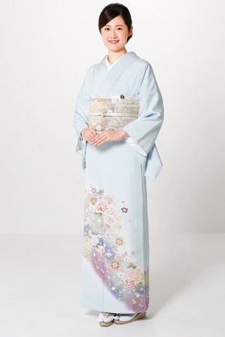 列席衣装（色留袖）