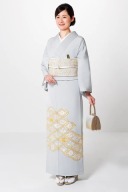 列席衣装（色留袖）