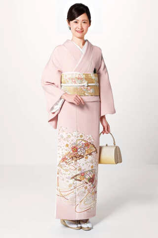 列席衣装（色留袖）