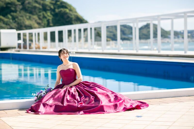 紫のカラードレス