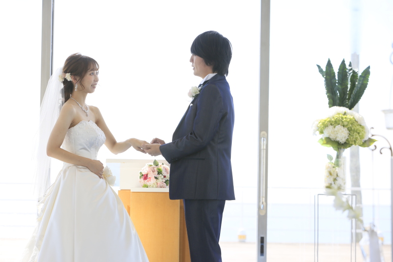 感動的なファーストミート後は指輪交換のシーン!