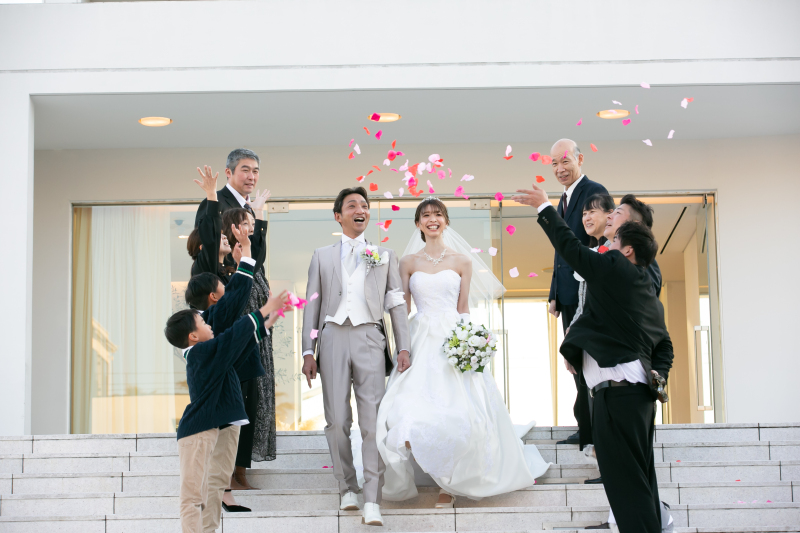 【追加料金無し！ご家族様もご一緒に】ファミリーフォトプラン（データ150カット・衣装・小物・美容・小物・ブーケ付き）