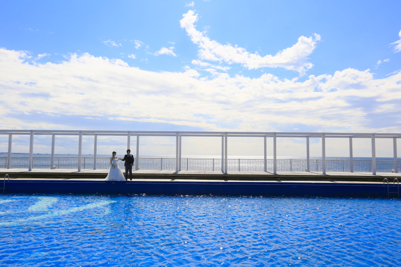 【都心から60分のリゾート】チャペル・海・ヤシの木・プールサイド全て撮影可能（データ150カット・衣装・美容・小物・ブーケ付き）