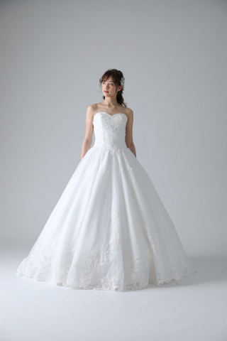 トップス斜めタックコード刺繍(63092)