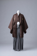 ブラウン紋付・市松模様袴