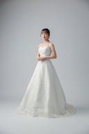 ハートカット胸元ビジュー刺繍（WD013025）