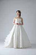 トップス刺繍　裾カットレース　ティアード(60454)