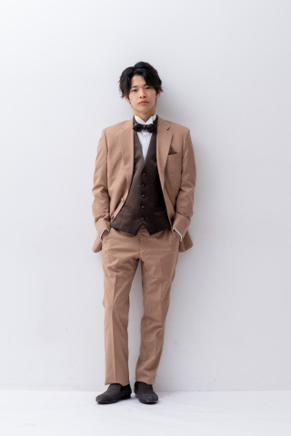 ノッチドラペルサテンベスト/キャメル