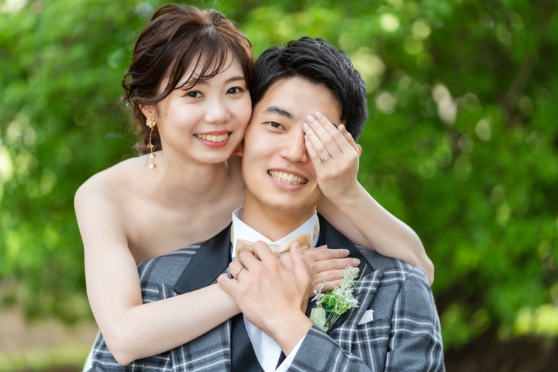 ベンチに座って