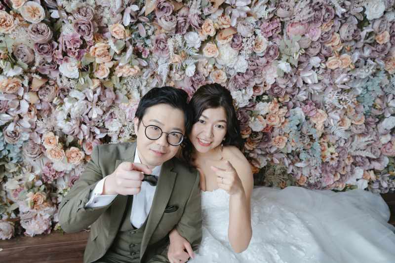 カメラを覗き込んで!