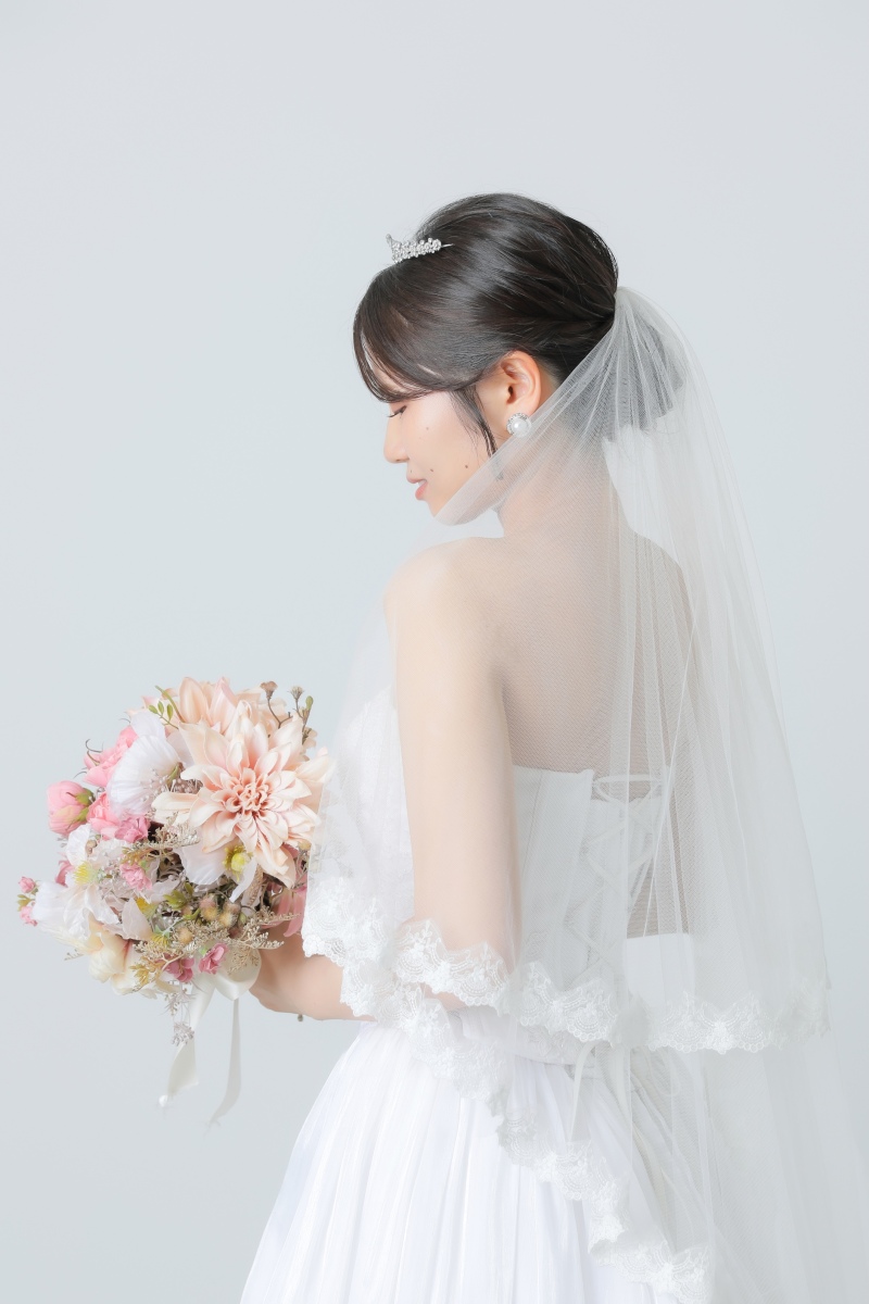 美しく佇む横顔