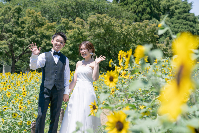 カメラに手を振って