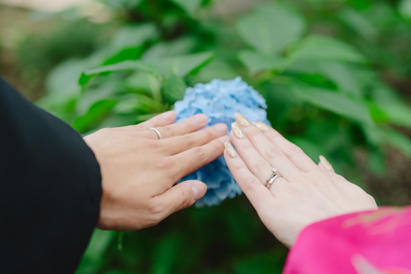指輪と紫陽花