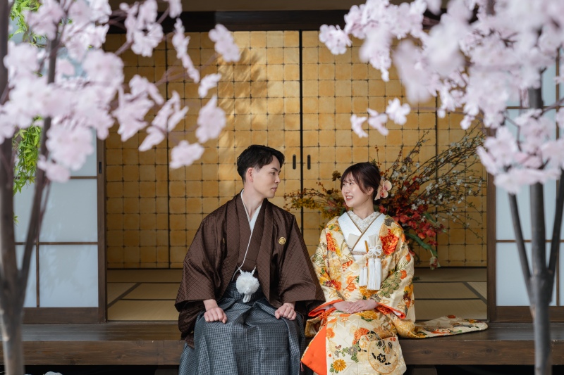 和装でも桜と一緒に