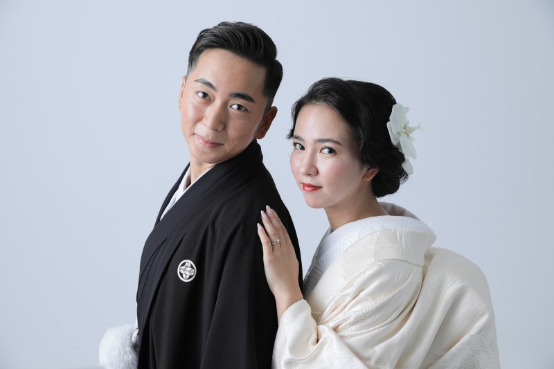 クールな表情で