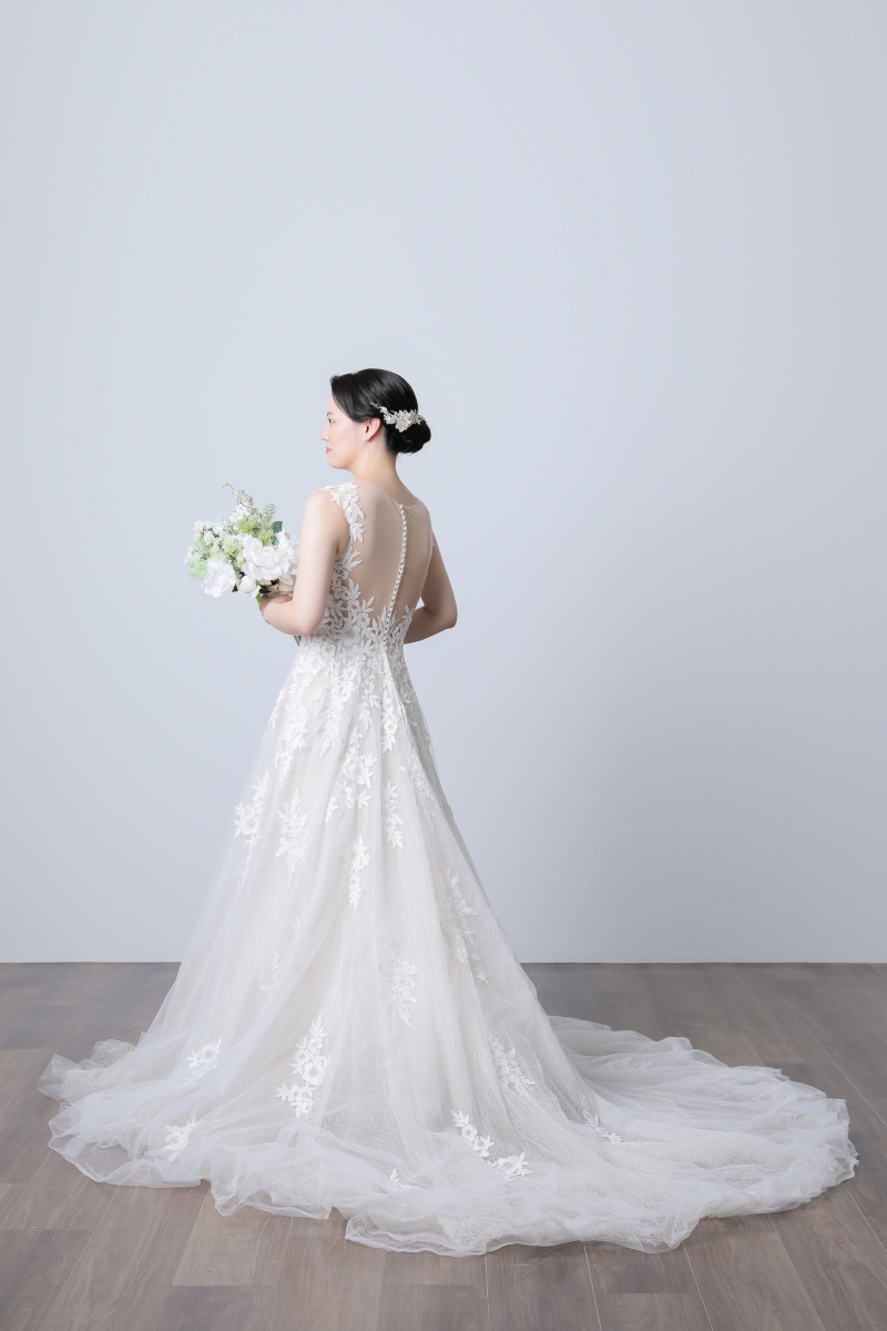 ご新婦様の後ろ姿