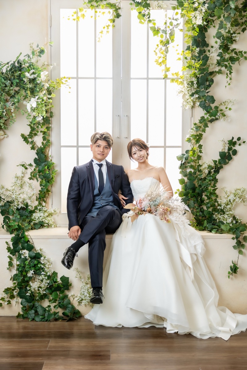 窓辺に腰掛けて