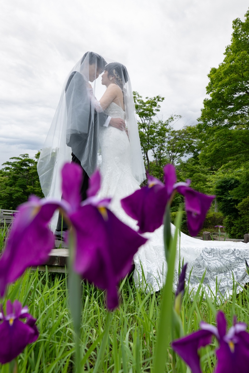 神秘的に