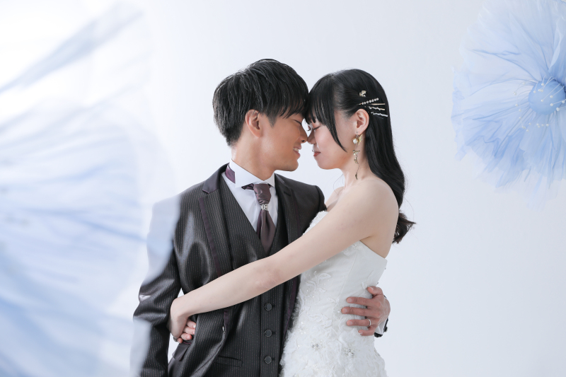 洋装ハウススタジオでジャイアントフラワーと一緒に！