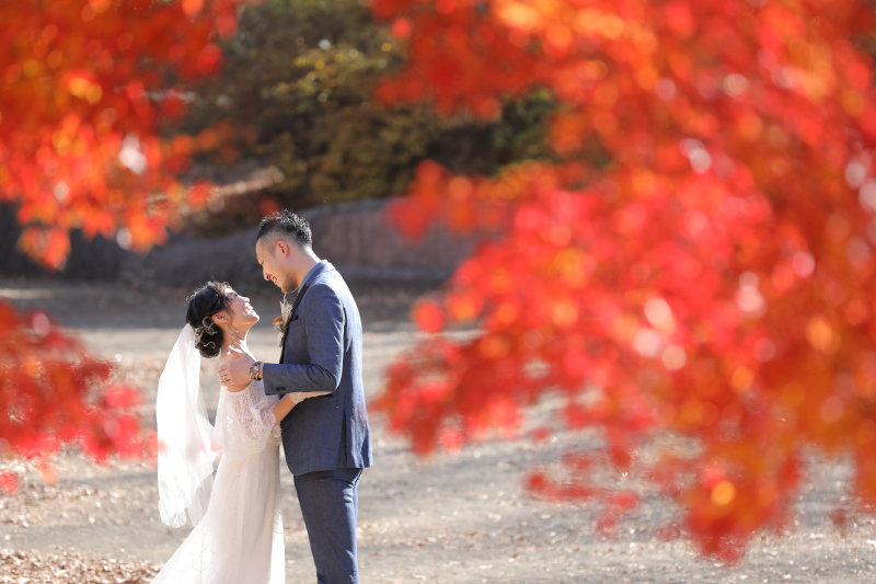 紅葉に囲まれて