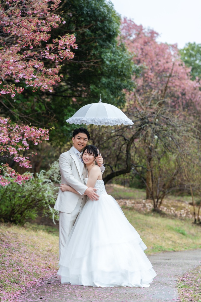 雨の日の洋装ロケーション