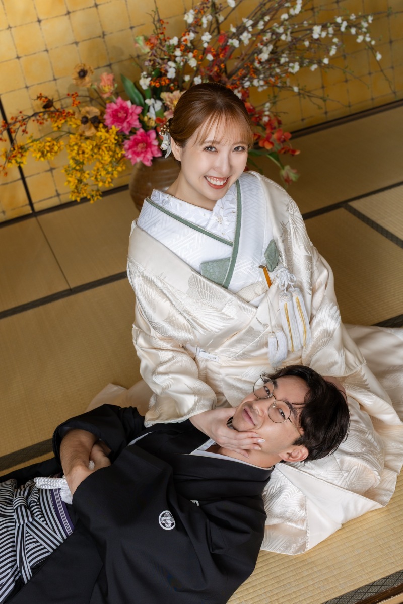 新婦様の膝枕でリラックス!