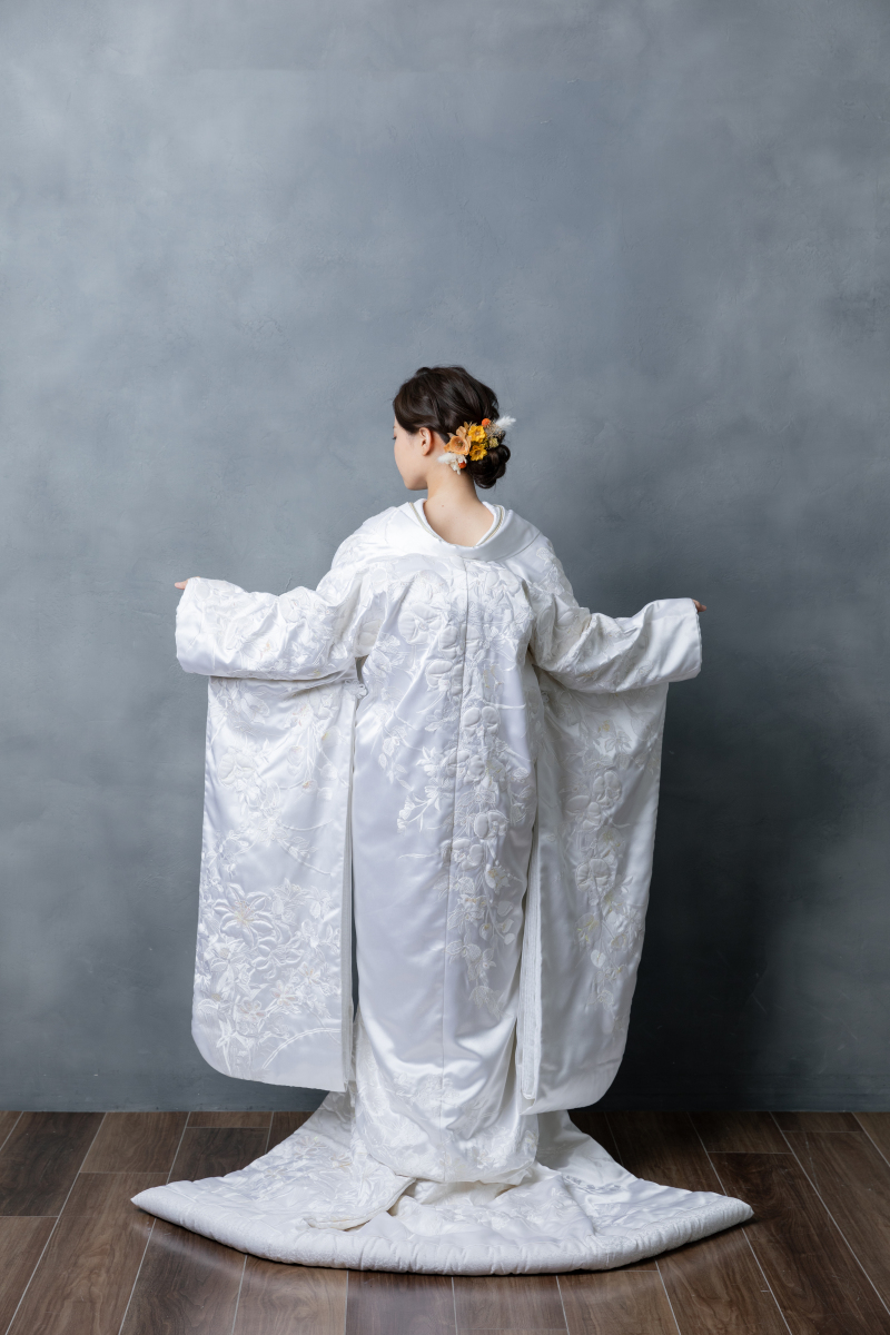 お着物の柄も見えるように