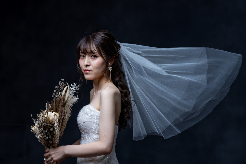 ベールが舞うように