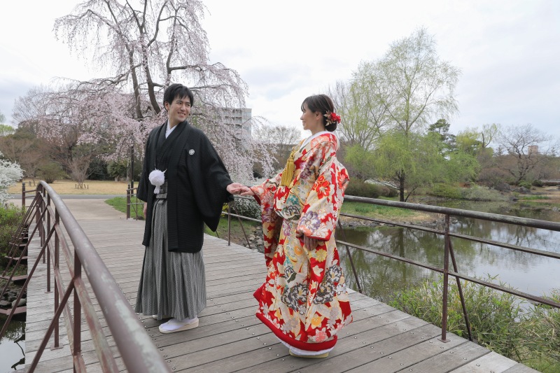 優しくエスコート