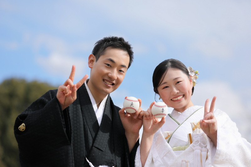 青空と野球ボールで