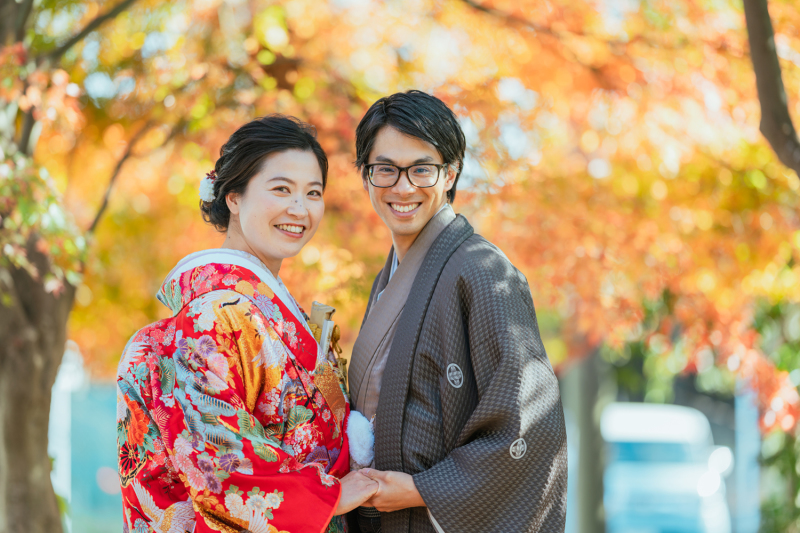 ご新婦様の手を握って