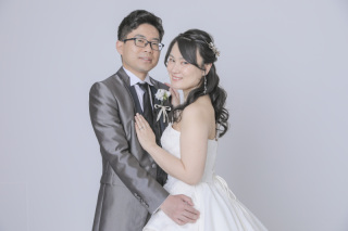 シンプルな背景撮影と和庭園撮影。