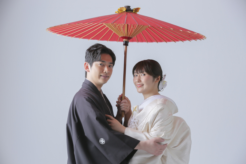 シンプルに和傘。