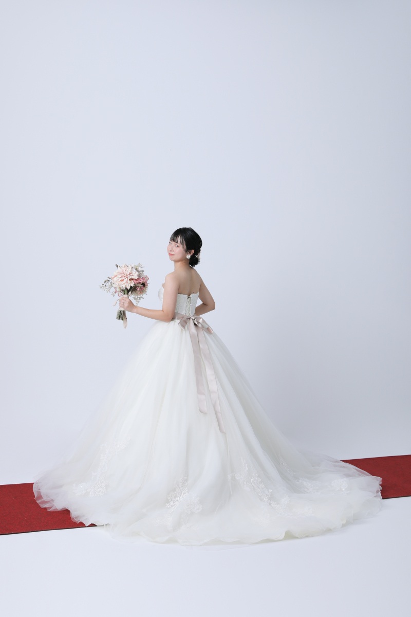 ご新婦様の後ろ姿