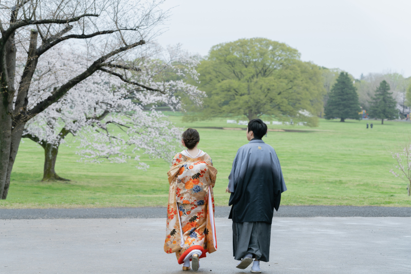 歩いているお二人