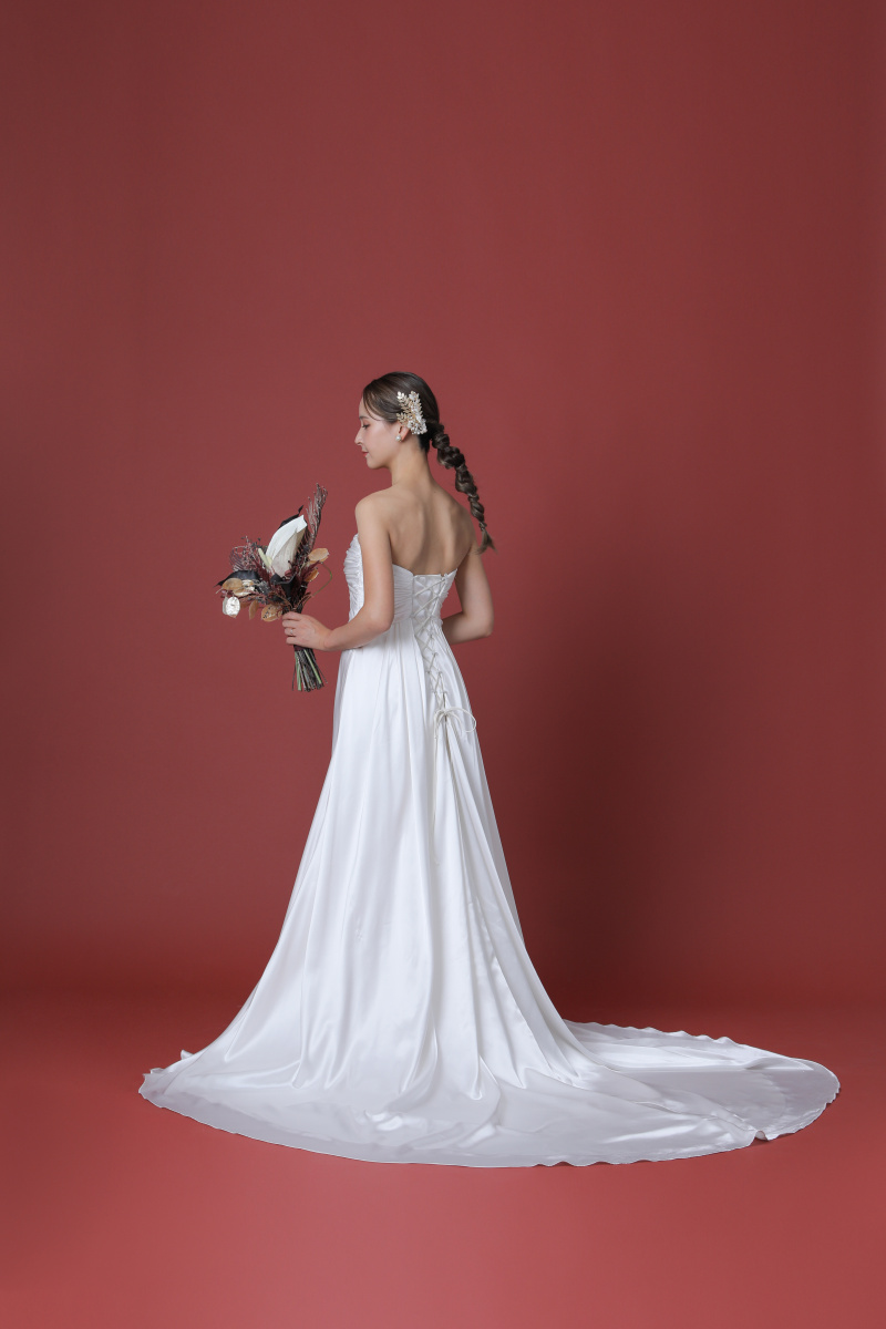 ご新婦様の後ろ姿