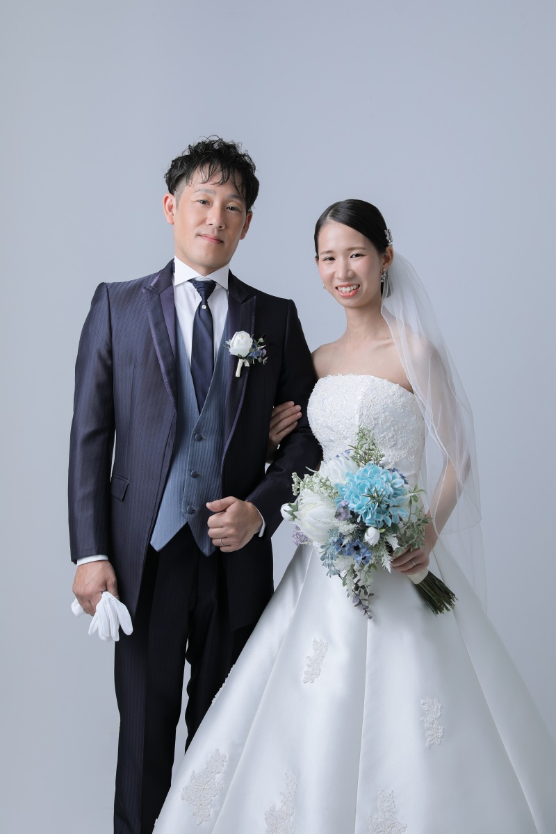 シンプルな白背景で