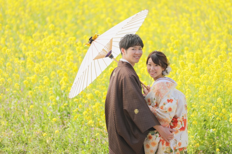 菜の花に囲われて