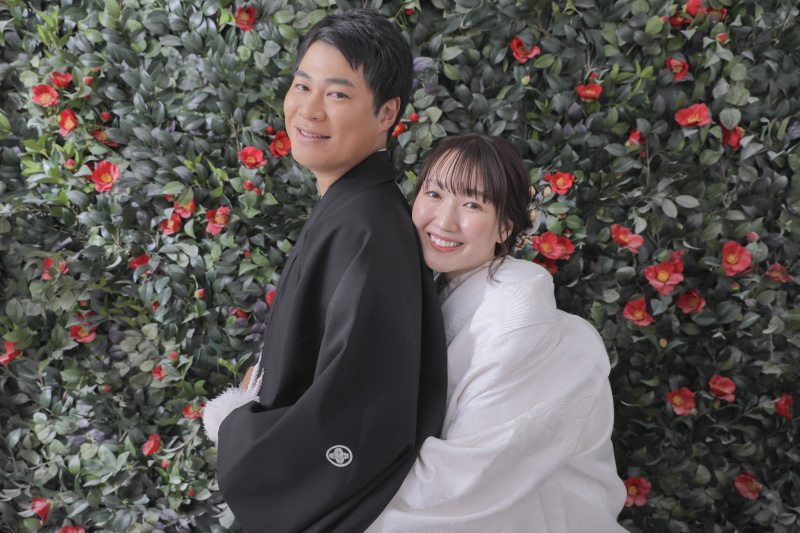 椿でバックハグ