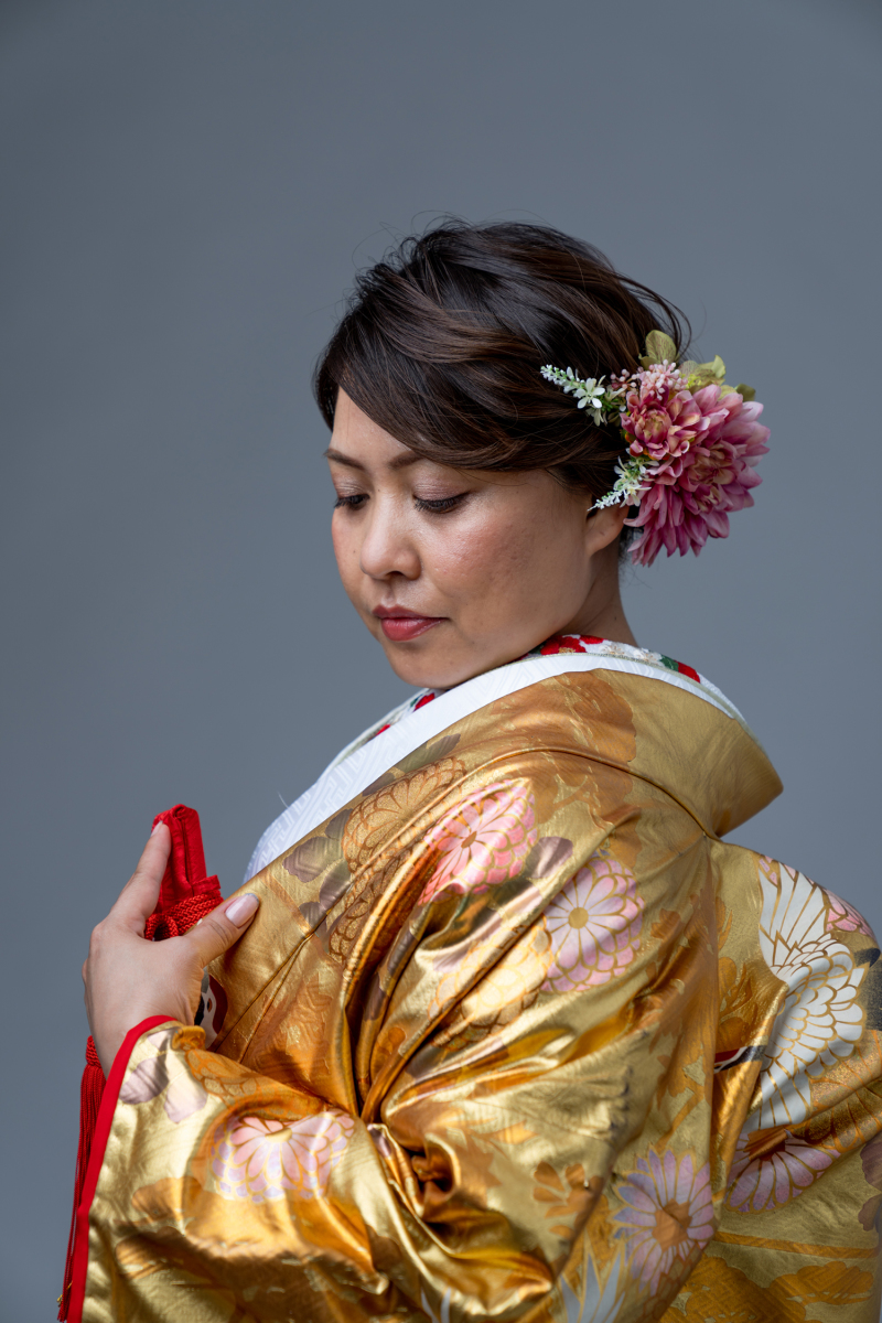 背景を落としてグレーに