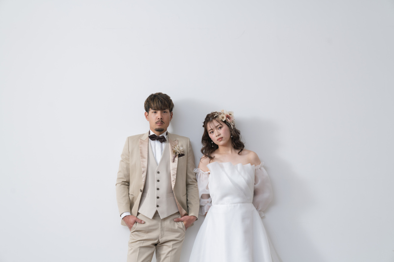 クールな表情も