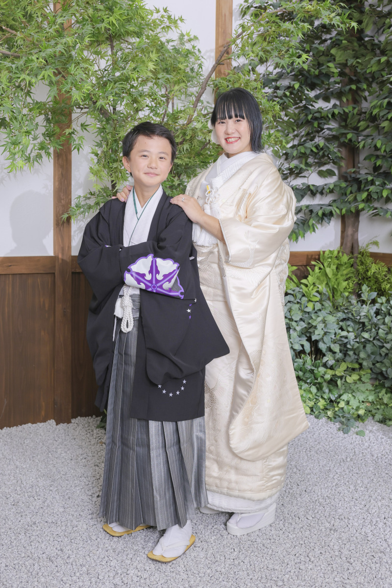 お母様と一緒に。